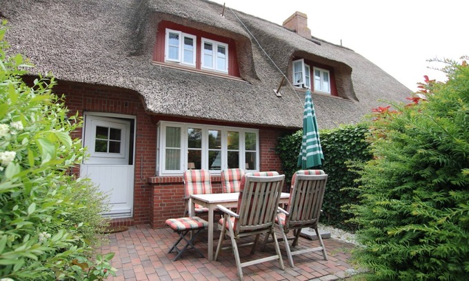 Wrixum Apartment | Ferienwohnung in Wrixum, mit 3- Zimmern auf 60m² im Reetdachhaus