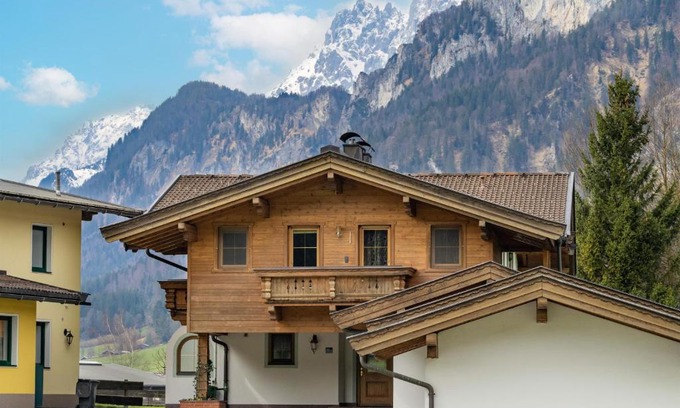 Sankt Johann in Tirol Apartment | Ferienwohnung Stock