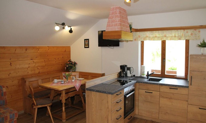 Bad Feilnbach Apartment | Ferienwohnung Sulzberg, bis 4 Personen, 55 m², 2. Etage, 2 sep. Schlafzimmer