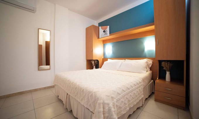 Mattinata House | Ferienwohnung ulivo mit Pool und Privatstrand