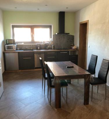 Treuen Apartment | Ferienwohnung Zeitler