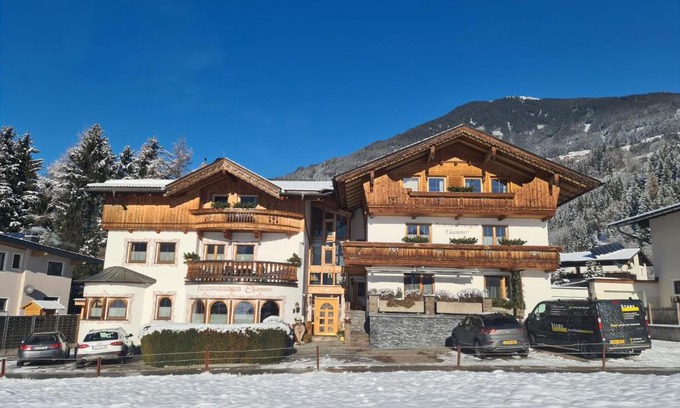 Stumm Apartment | Ferienwohnungen Ehammer