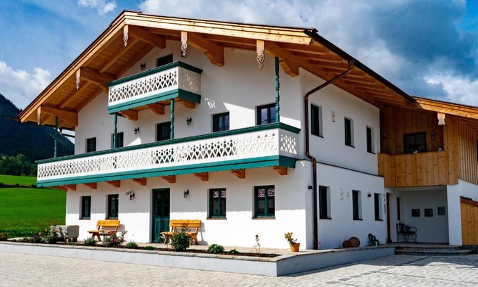 Ruhpolding Apartment | Ferienwohnungen Heillinger Gütl inkl. Chiemgaukarte