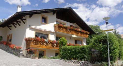 Laas Apartment | Ferienwohnungen Parth