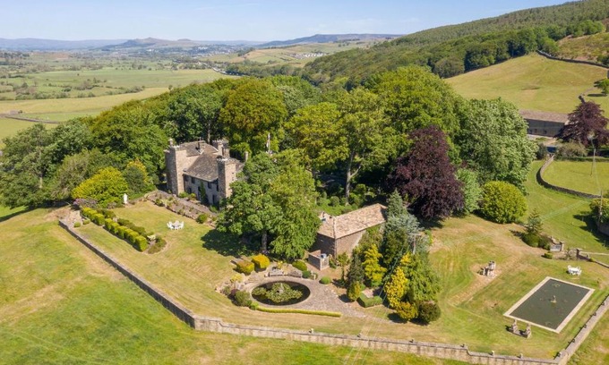 Kildwick House | Fernhill Castle