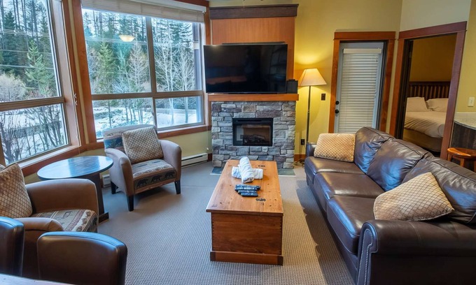 East Kootenay Condo | Fernie - Timberline Lodges Juniper #637