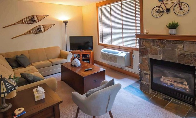 East Kootenay Condo | Fernie - Timberline Lodges King Fir #413