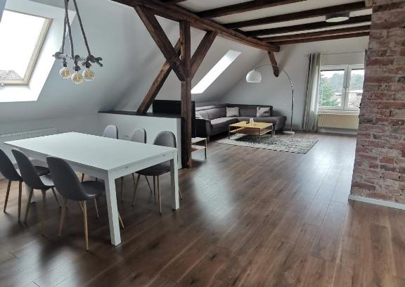 Cottbus Apartment | FeWo Rohleder de mit 130m2 und Garten für 6Pers mit 2 Bad