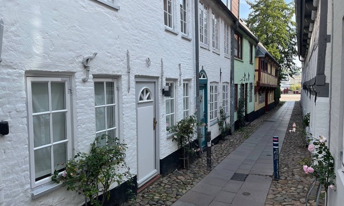 Flensburg House | fewo1846 - Lille Hus/charming captain's cottage on the harbor over 3 levels