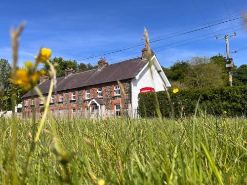 Lisnagunogue House | Fiddlers Cottage