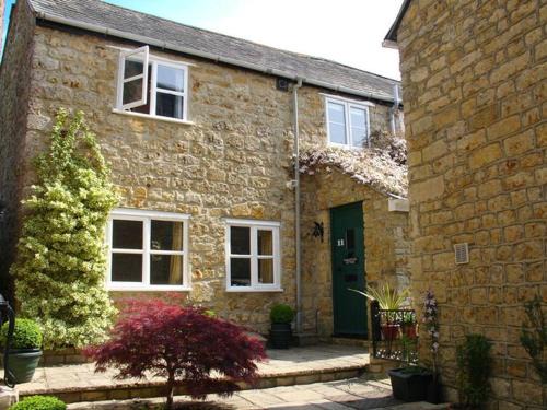 Beaminster House | Fiddlesticks Cottage