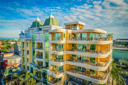 Balibago Apartment | Fields Plaza Hotel by ABC