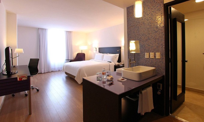 Naucalpan Hotel | Fiesta Inn Express Naucalpan