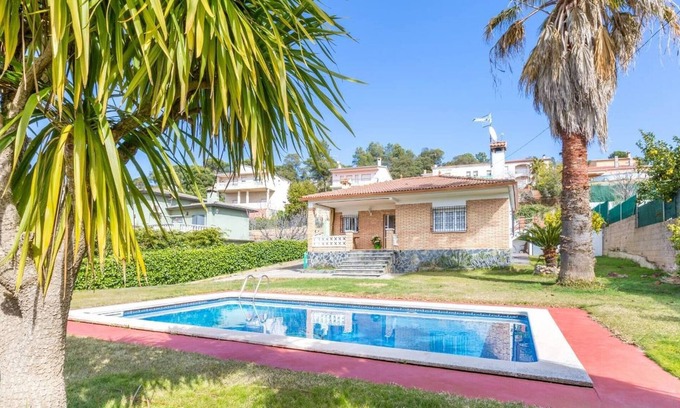 Lloret Blau Villa | (Fina) Villa with pool for 6.