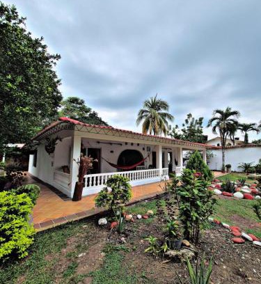 Apiay House | Finca Campestre Villa Bernati