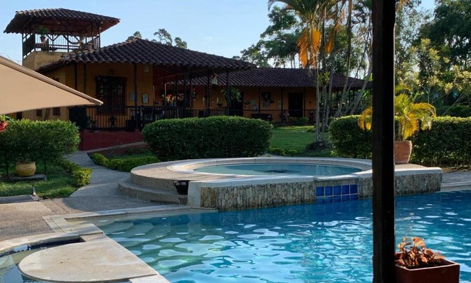 Armenia House | Finca chalet El Robledal
