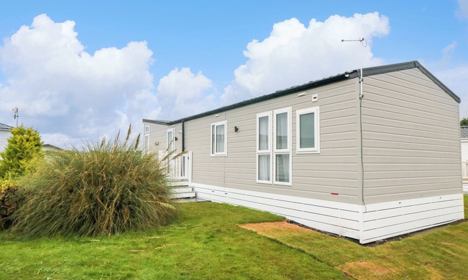 Cayton Bay Cottage | FINCH 65, family friendly, country holiday cottage in Cayton Bay