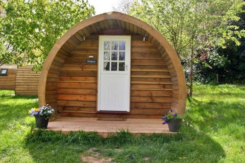 Woolhope Ski Chalet | Finest Retreats - Honeysuckle Glamping Pod