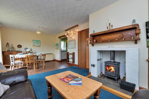Llanfechell House | Finest Retreats - Nant Y Mynydd