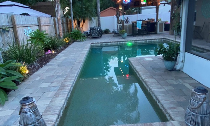 Port Orange House | FINS UP - Amazing spacious home with outdoor kitchen, private pool and hot tub