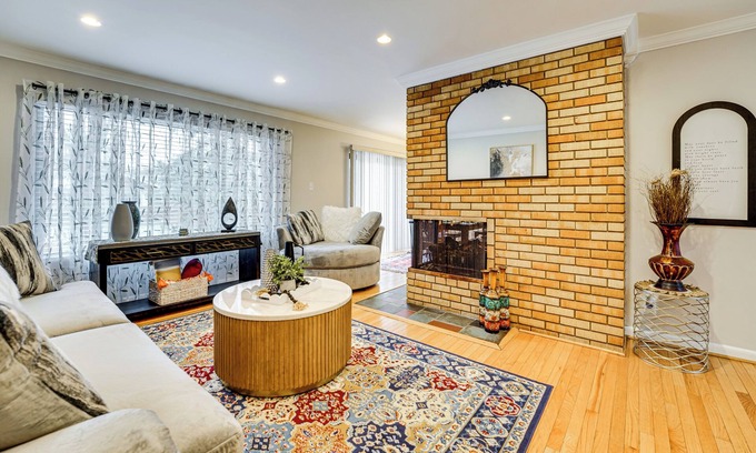 Farmington Hills Cottage | Fire Pit & Yard: Family Home in Farmington Hills!