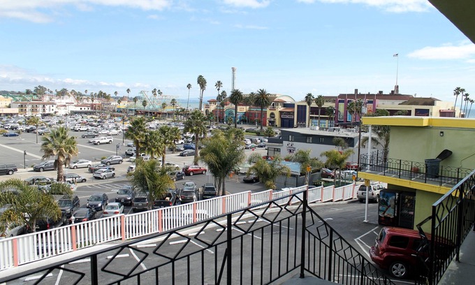 Beach Hill - Beach Flats Hotel | Fireside Inn Santa Cruz