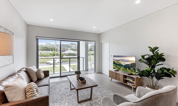 Kiama Apartment | First Floor 3-Bed Stunning Unit by The Ocean