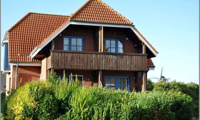 Lemkenhafen Apartment | First floor apartment with terrace 150 meters from the Baltic Sea