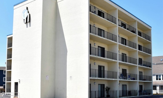 Lewes Condo | First Floor Bay Front Condo