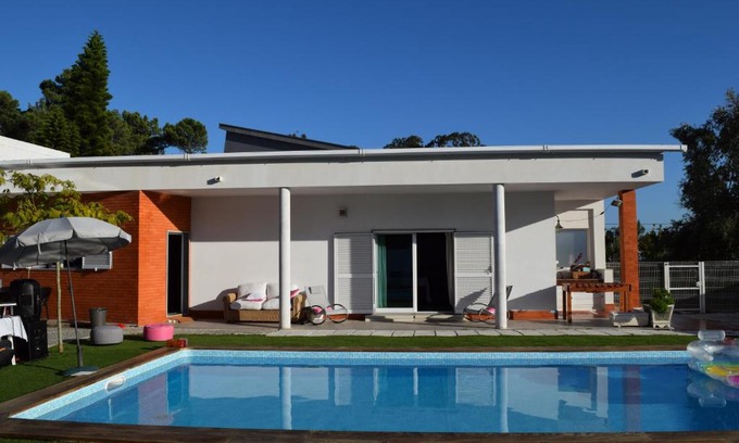 Verdizela House | First In