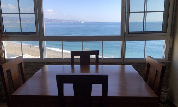 Carretera de Cadiz Apartment | First line of the beach Malaga capital