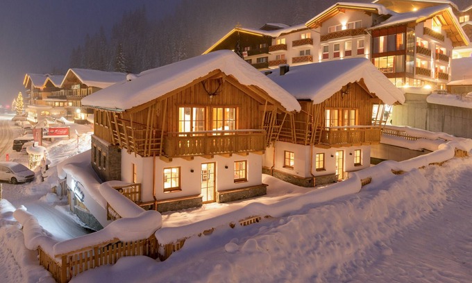 Zauchensee Ski Chalet | First Peak luxury chalet incl. sauna