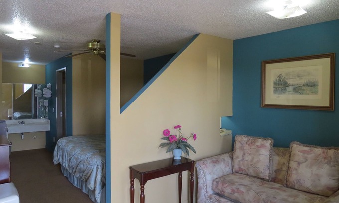 Caseyville Hotel | First Western Inn Caseyville