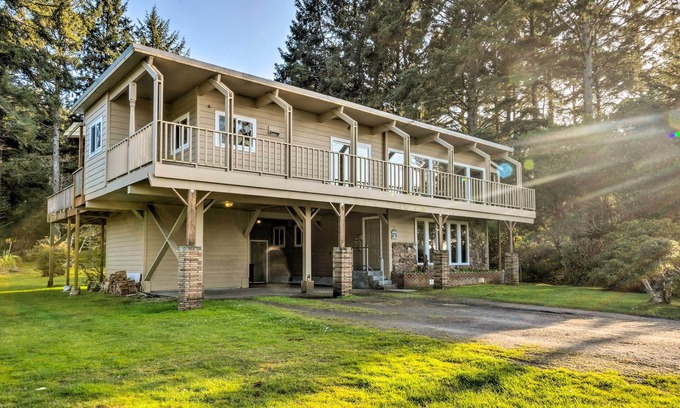 Coos Bay House | Fishermen's Paradise in Coos Bay: Walk to Beach!