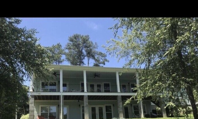 Chapin House | Fishermen. Welcome Fully furnished basement !!