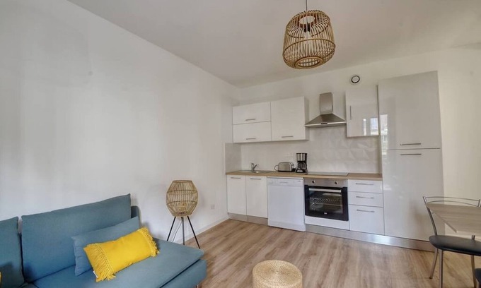 Les Cinq Avenues Apartment | FISSIAUX - Agréable T4 Nid douillet de Lonchamp