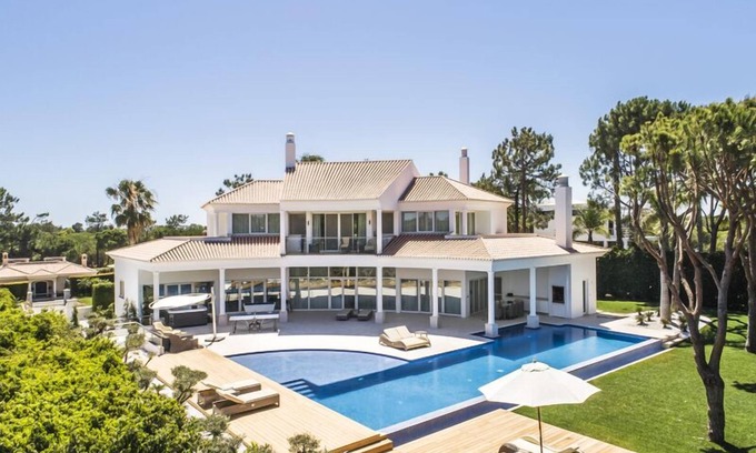 Almancil Villa | FIVE STAR DELUXE 5 BEDROOM VILLA. BUILT TO THE HIGHEST SPECIFICATIONS IN QUINTA DO LAGO ES82 - Almancil, Algarve