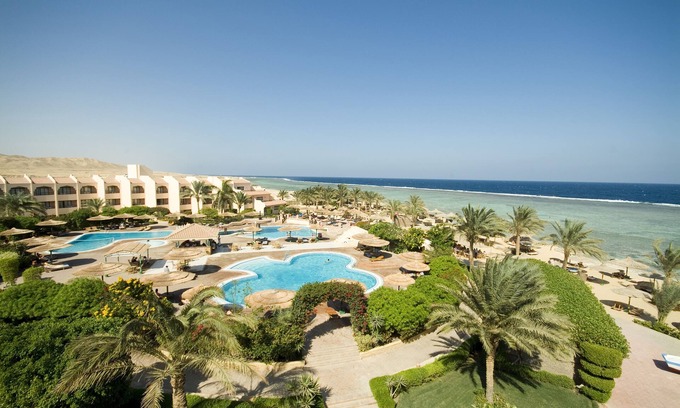 El Quseir Resort | Flamenco Beach and Resort