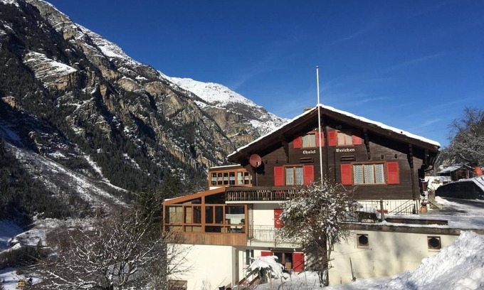 St. Niklaus Apartment | Flat Chalet Veilchen