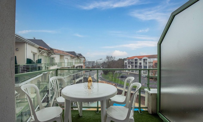 Les Sables d'Olonne Apartment | Flat for 4 - Pool - In the heart of La Chaume