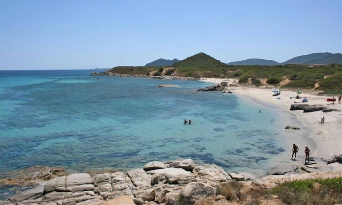 Sant'Elmo Apartment | Flat in Castiadas Costa Rei with balcony, terrace or garden