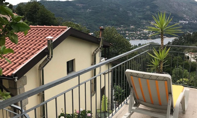 Cova House | Flat in Cova with barbecue, garden and terrace