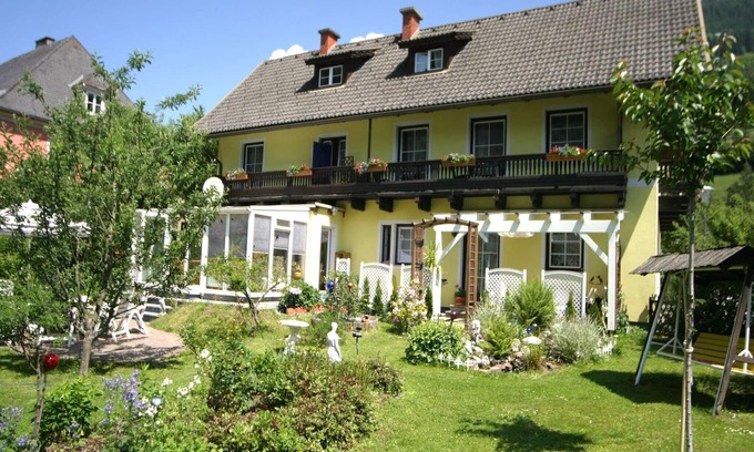 Feld am See Apartment | Flat in Feld am See on Lake Brennsee