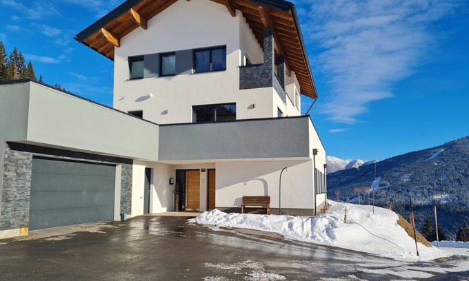 Wagrain Apartment | Flat in Wagrain near Ski Slopes