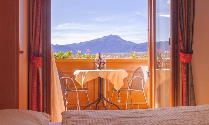 Salonetto Apartment | Flat "Meran" with a view of the mountains