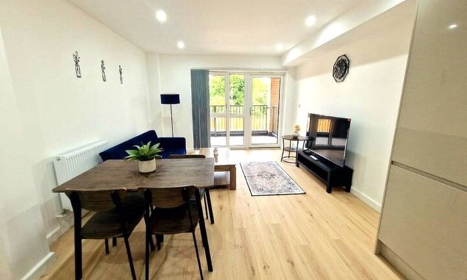 Chadwell Heath Apartment | FlexiLux Stays - Luxury Brand New Apt. L1B134