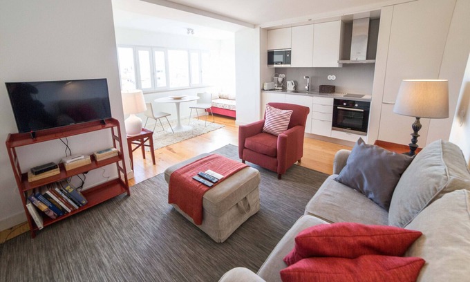 Merces Apartment | FLH Príncipe Real with View