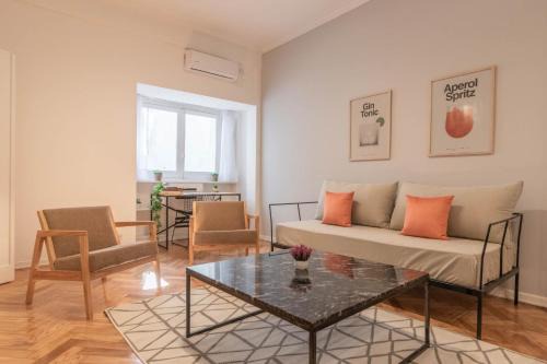 Recoleta Apartment | Fliphaus Arenales 1900 - 5 Bd 3 Ba Recoleta