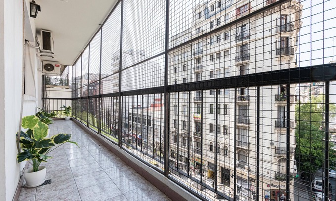 Balvanera Apartment | Fliphaus + Cordoba 2500 - 3 Bd Facultad Medicina