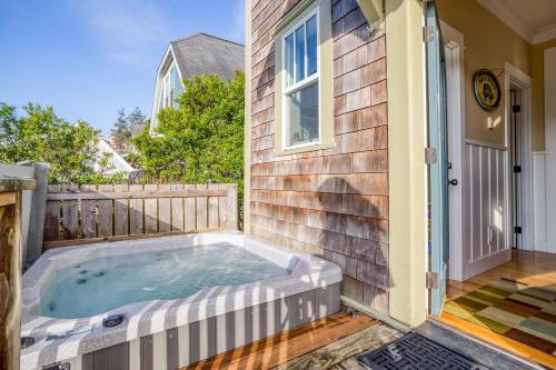 Nelscott House | Float On Inn